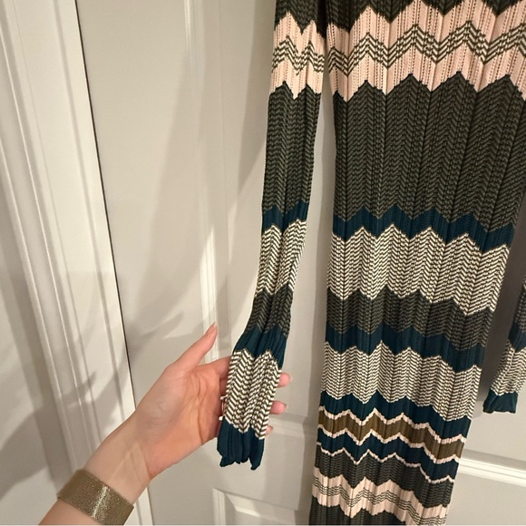 Ronny Kobo Boho Cheffie Chevron Patterned Long Sleeve Maxi Dress-Olive Green - Picture 9 of 11